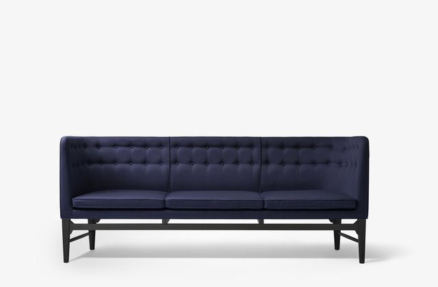 
                  
                    &Tradition Mayor Sofa AJ5
                  
                