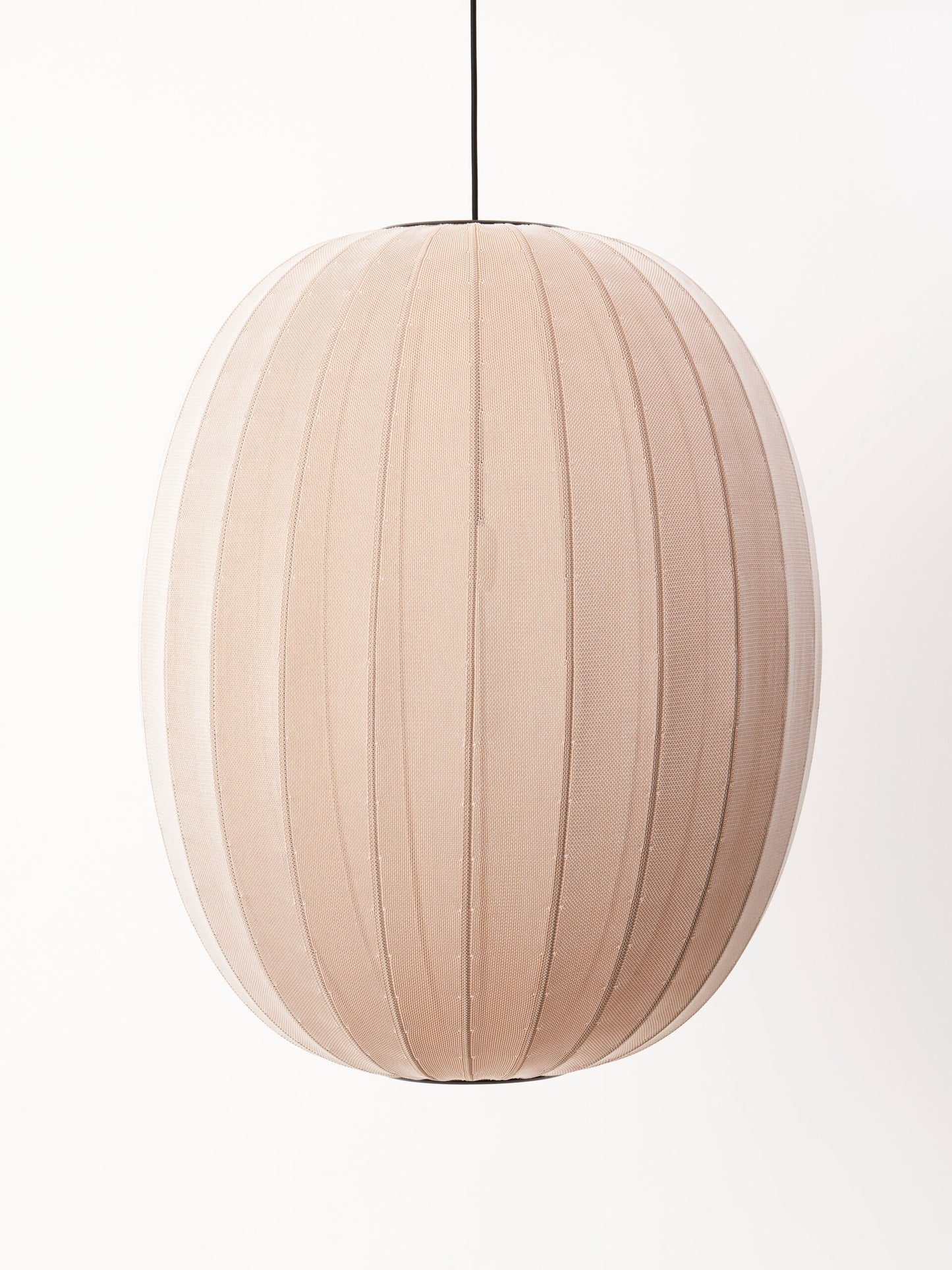 
                  
                    Made By Hand - Oval High Pendel Lampe Ø65
                  
                
